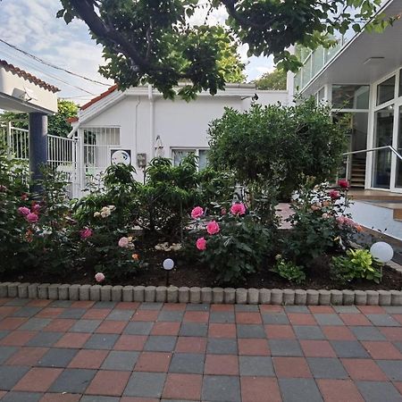 Fitness House With Garden Hotel Constanţa Eksteriør billede